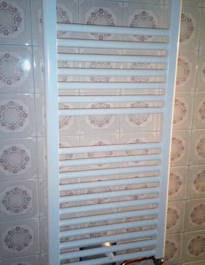 radiador cuarto de bano aseo